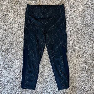 NEW. Cascade Sport Performance. Small black multicolored yoga pants.